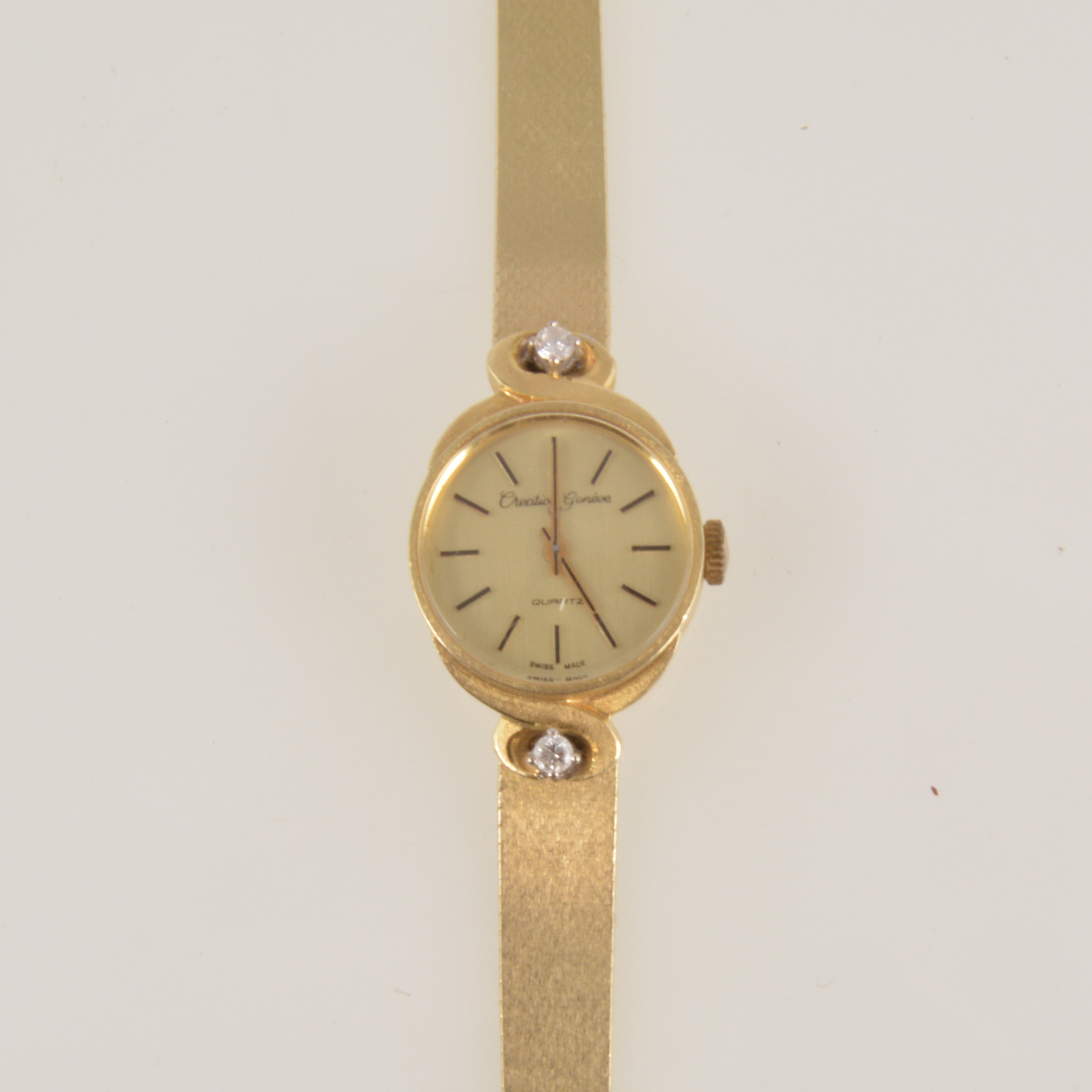 Creation Geneve - a lady's quartz 585 standard bracelet watch