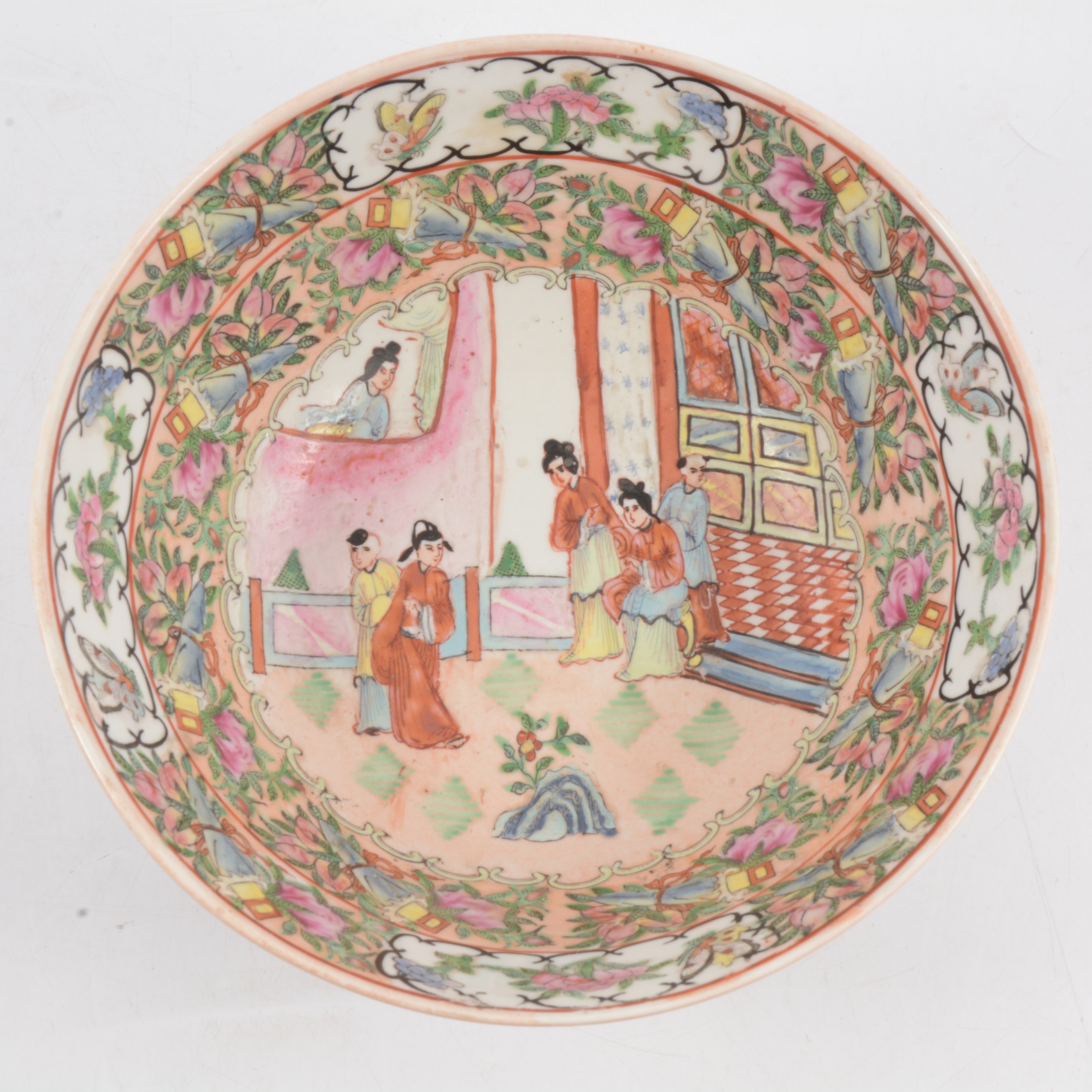 Canton-style polychrome decorated bowl.