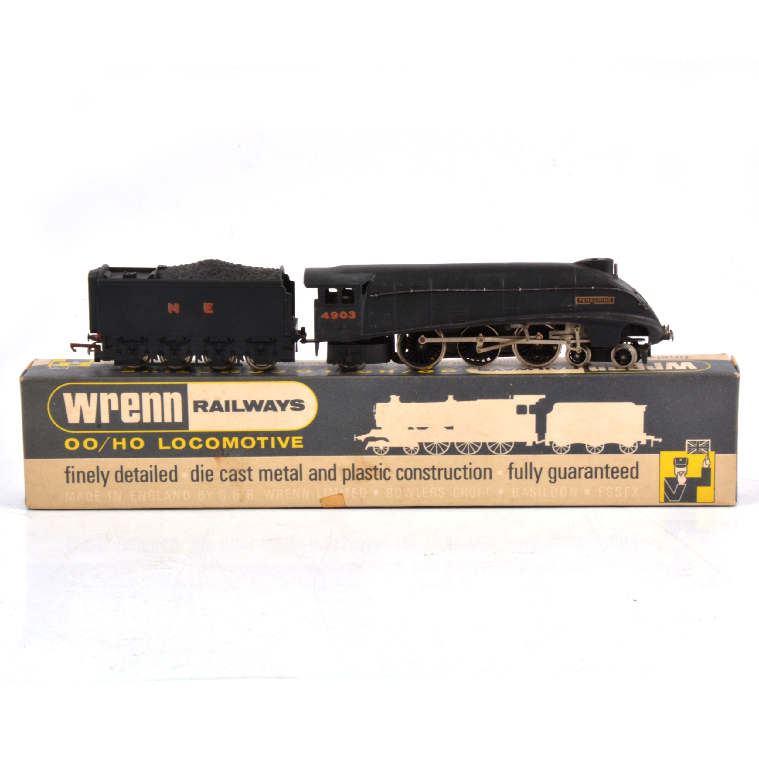 Wrenn OO gauge model railway locomotive, W2213 4-6-2 class A4 'Peregrine', boxed.