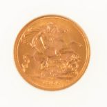 Elizabeth II gold Sovereign coin, 1966, 8g.