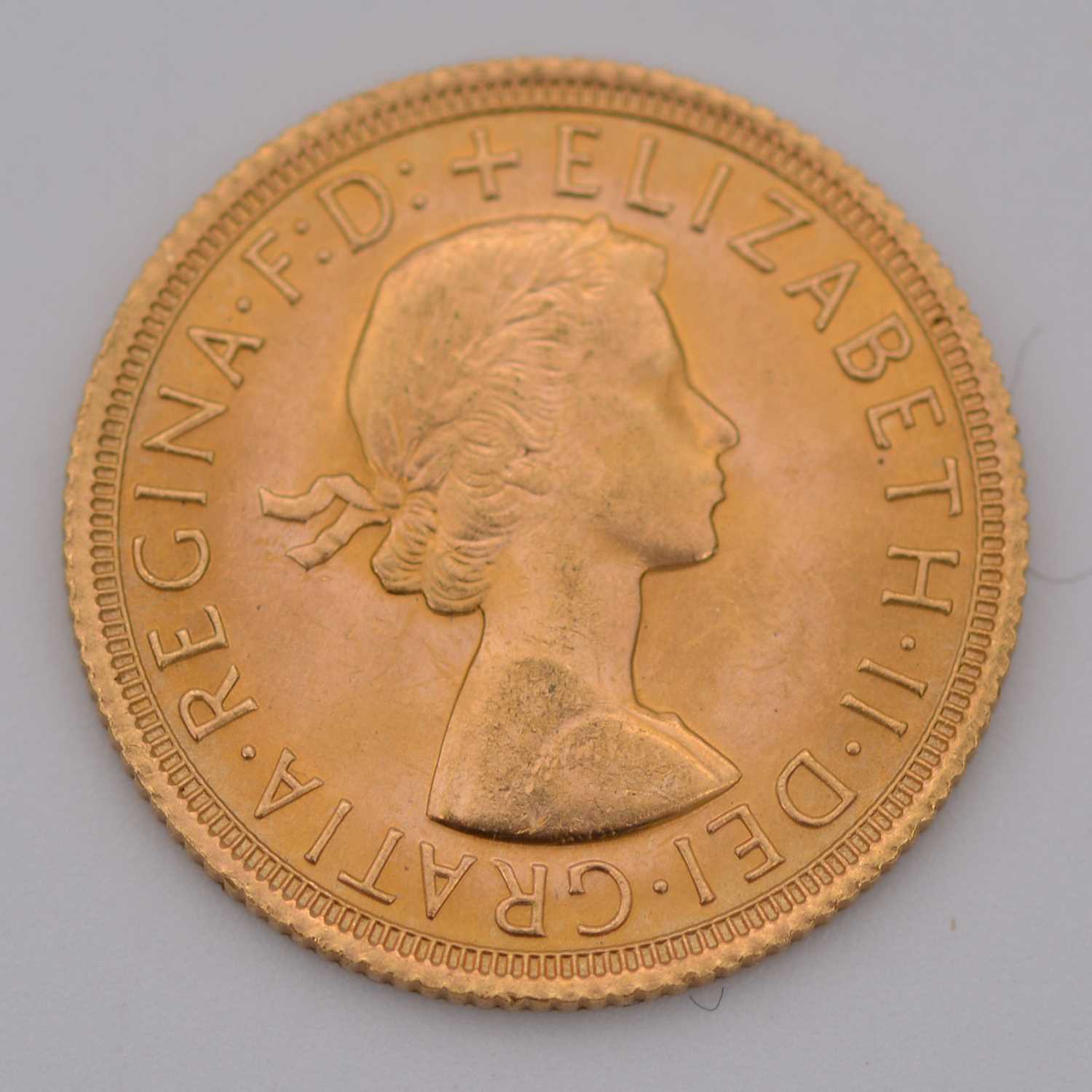 Elizabeth II gold Sovereign coin, 1967, 8g. - Image 2 of 2