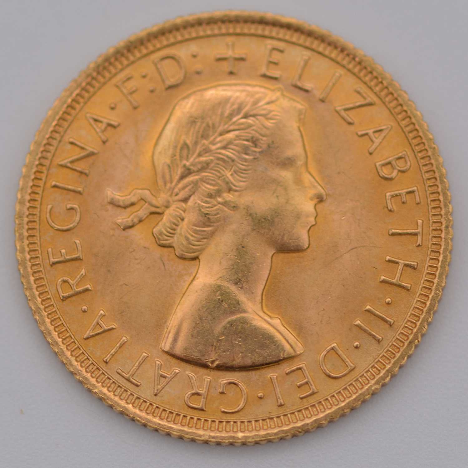 Elizabeth II gold Sovereign coin, 1967, 8g. - Image 2 of 2