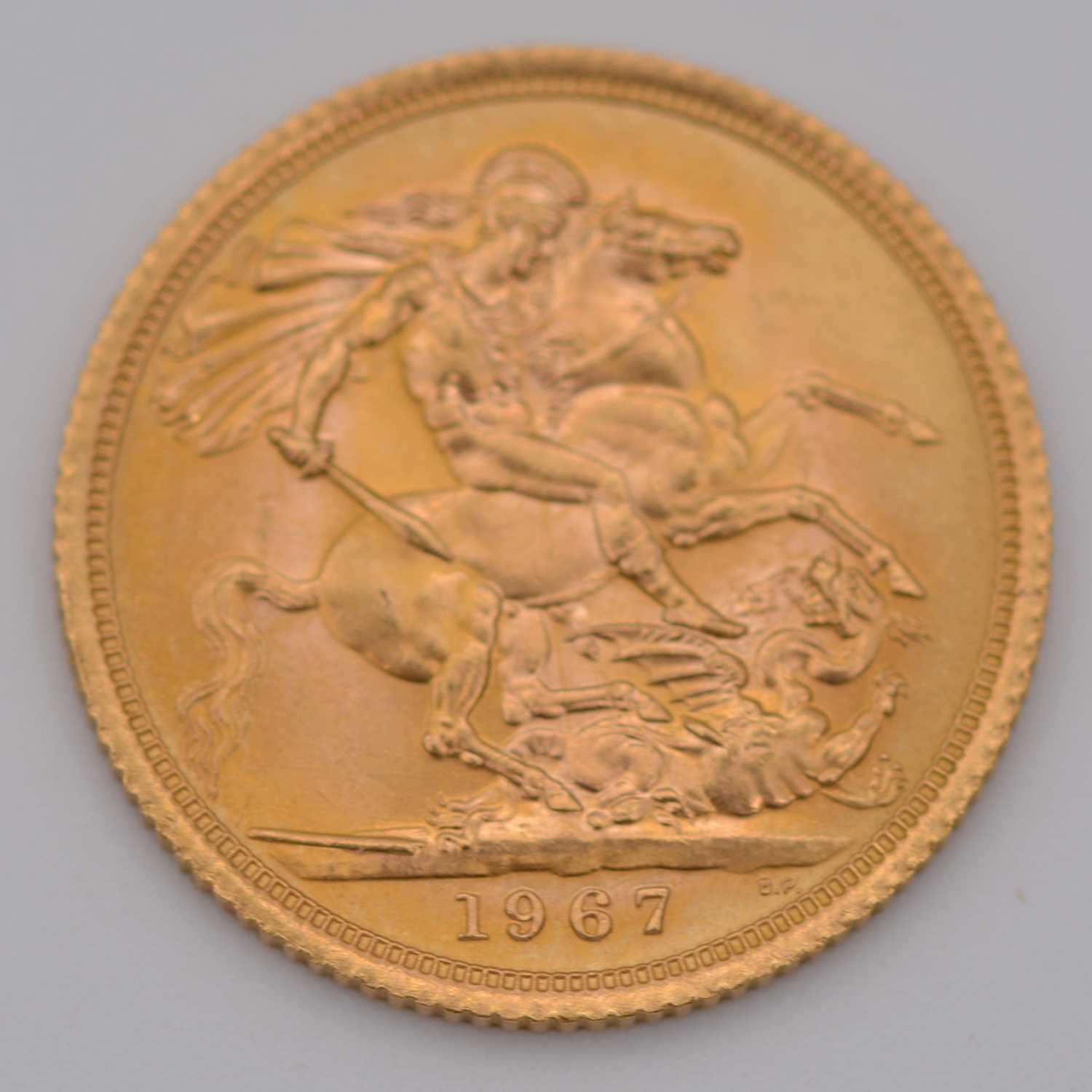 Elizabeth II gold Sovereign coin, 1967, 8g.