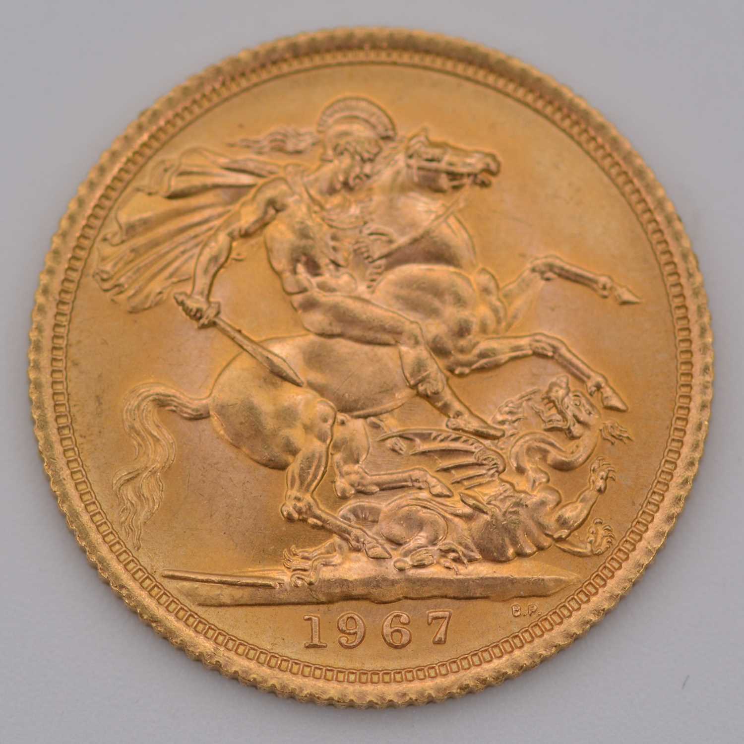 Elizabeth II gold Sovereign coin, 1967, 8g.