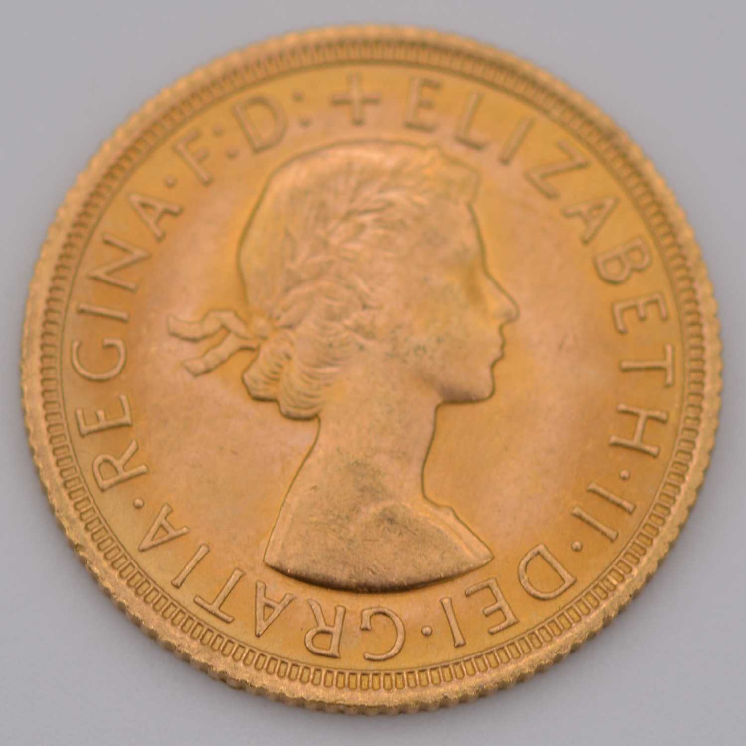 Elizabeth II gold Sovereign coin, 1967, 8g. - Image 2 of 2