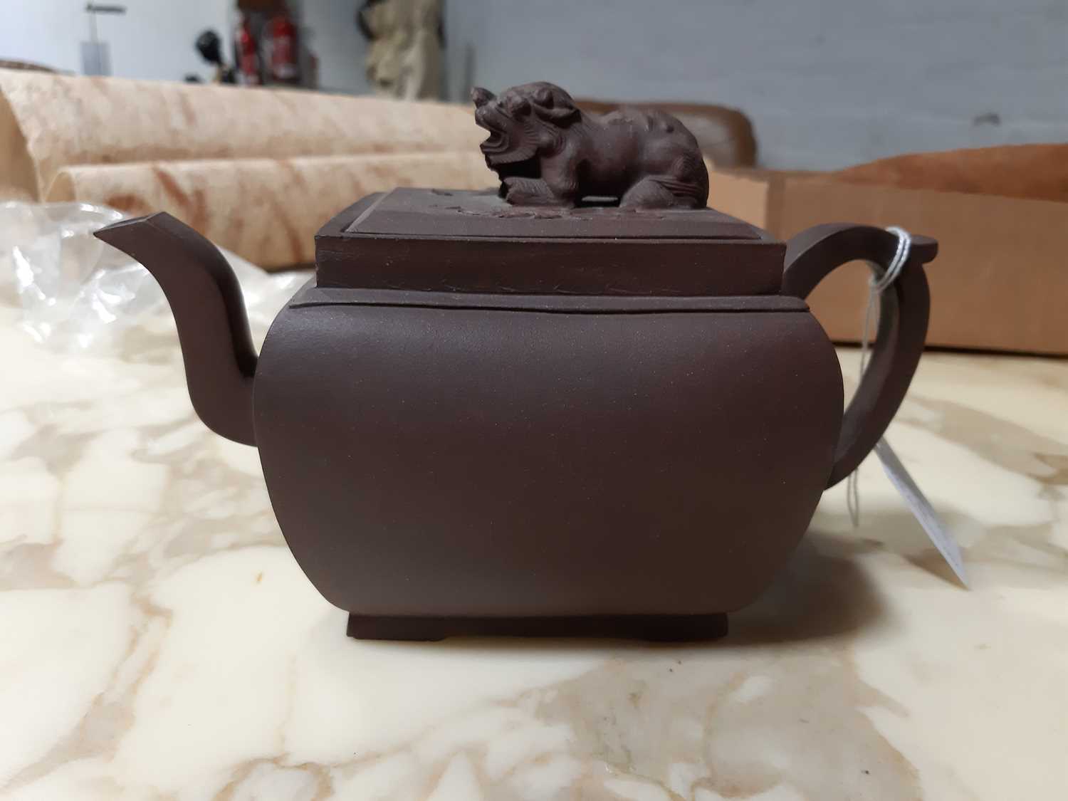 Five Chinese redware teapots, - Bild 13 aus 22