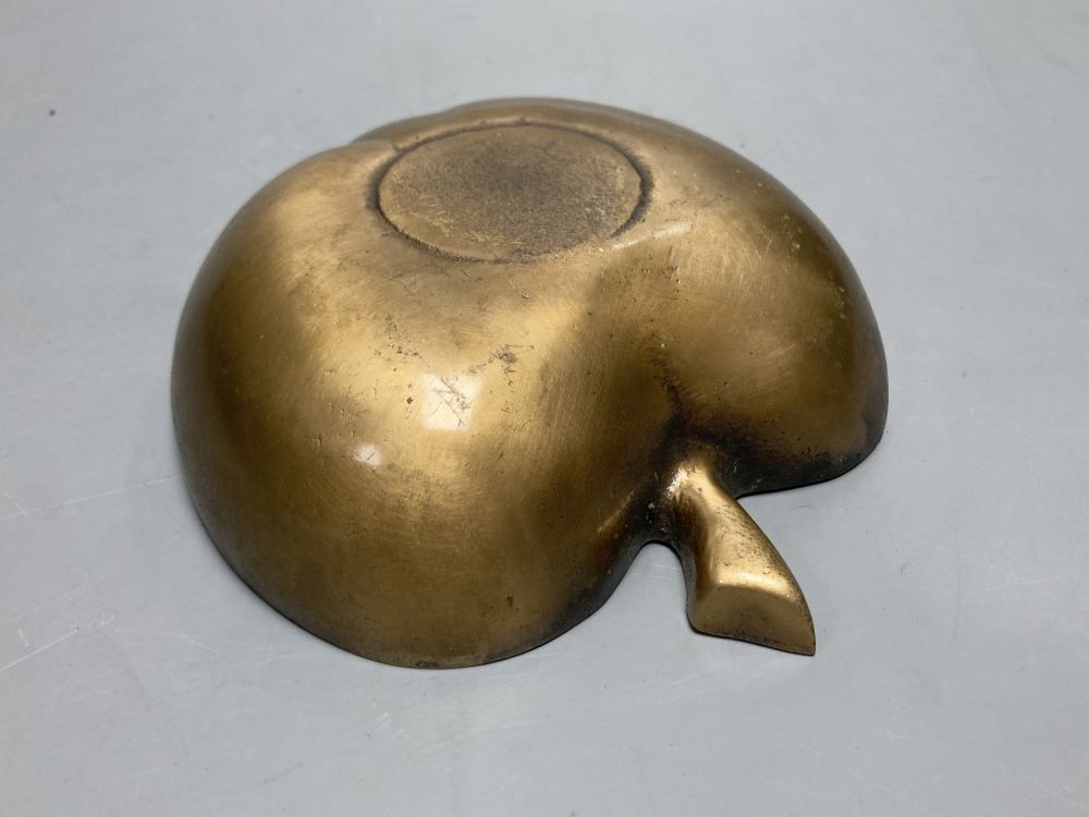 A Svensk bronze apple-shaped coin tray, 15cm - Image 2 of 3