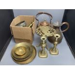 Miscellaneous metalware, including a copper kettle, two pairs of brass candlesticks, a 'squirrel'