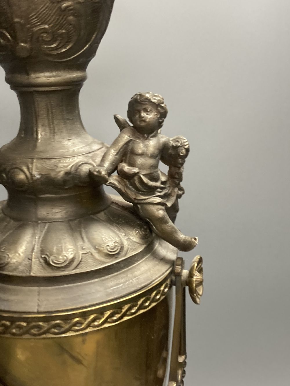 A table lamp in the form of a Renaissance style brass and spelter ewer, 72cm excl. light fitting - Image 3 of 5