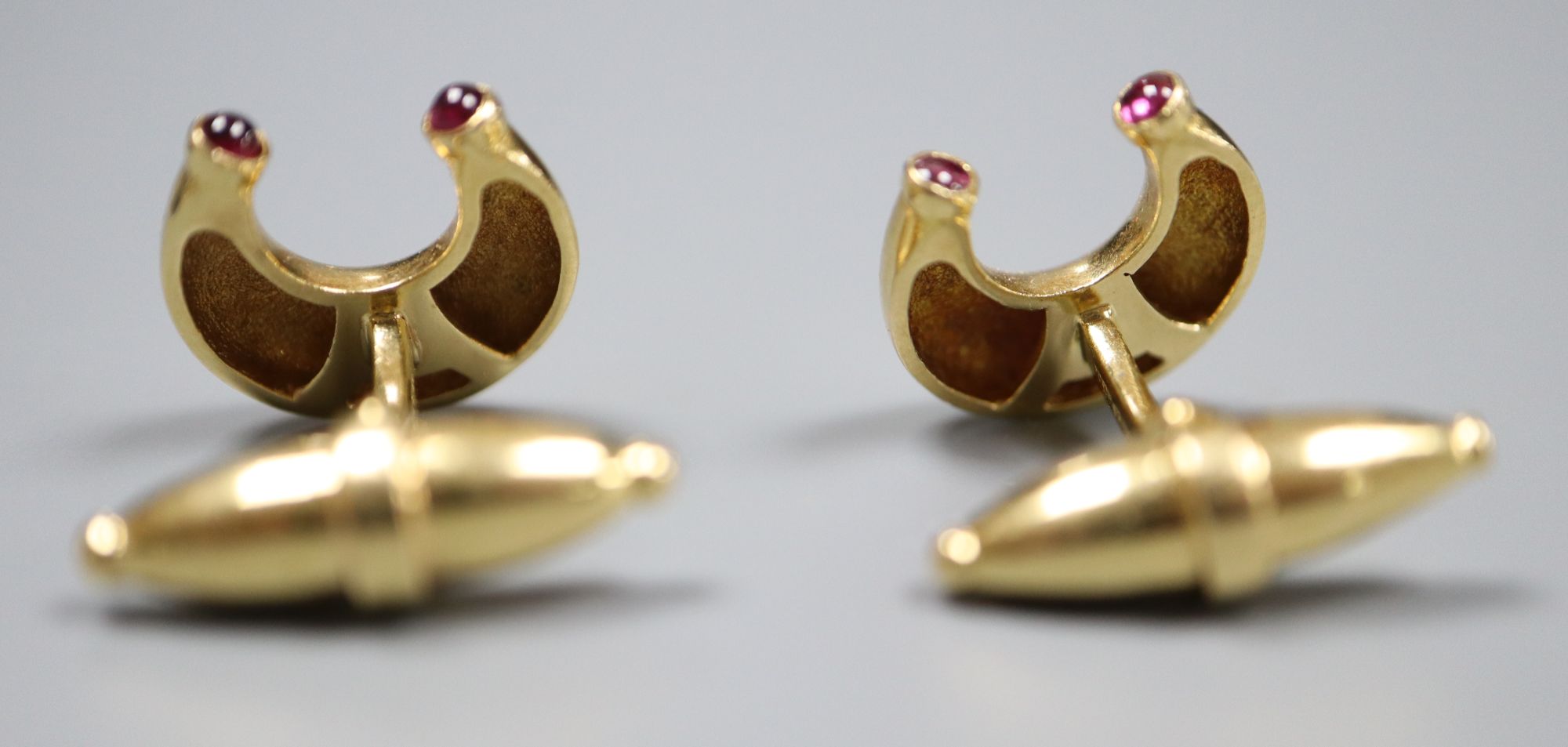 A pair of modern 18ct gold and ruby set horseshoe shaped cufflinks by Mappin & Webb, London, 1989, - Image 4 of 4