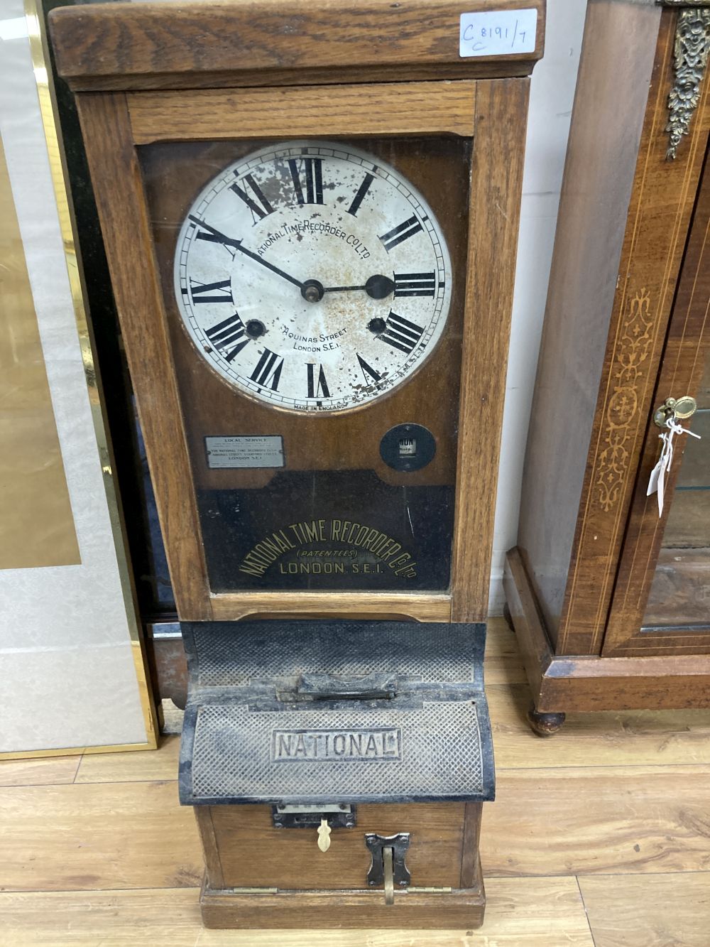 An early 20th century National Time Recording clock, width 33cm depth 28cm height 97cmCONDITION: - Bild 2 aus 8