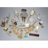 Sundry minor jewellery etc. including an ornate gilt necklace, a silver thimble, white metal and