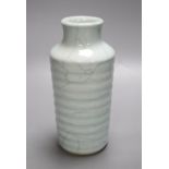 A Chinese Guan type crackle glaze vase, height 20cmCONDITION: Good condition