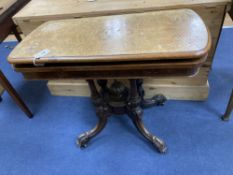 A Victorian burr walnut folding card table, width 92cm depth 45cm height 73cm