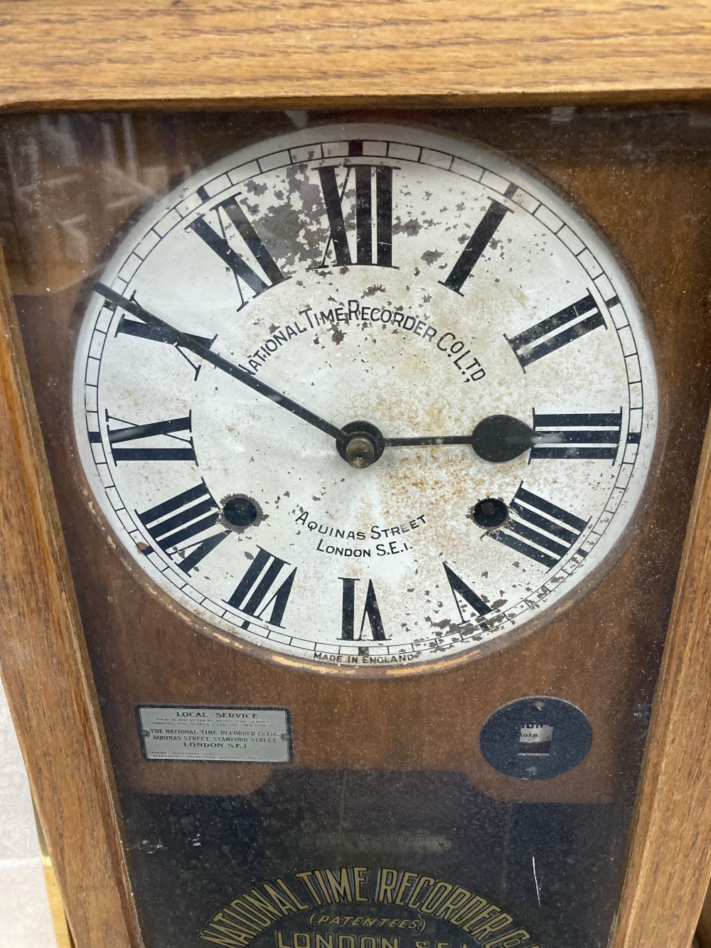 An early 20th century National Time Recording clock, width 33cm depth 28cm height 97cmCONDITION: - Bild 3 aus 8