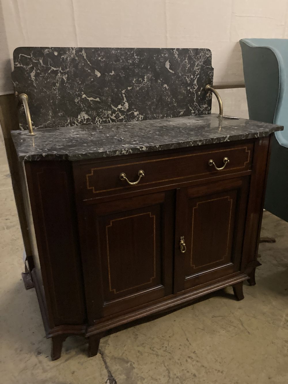 An Edwardian satinwood banded mahogany marble top washstand, width 99cm, depth 52cm, height 106cm - Image 5 of 8