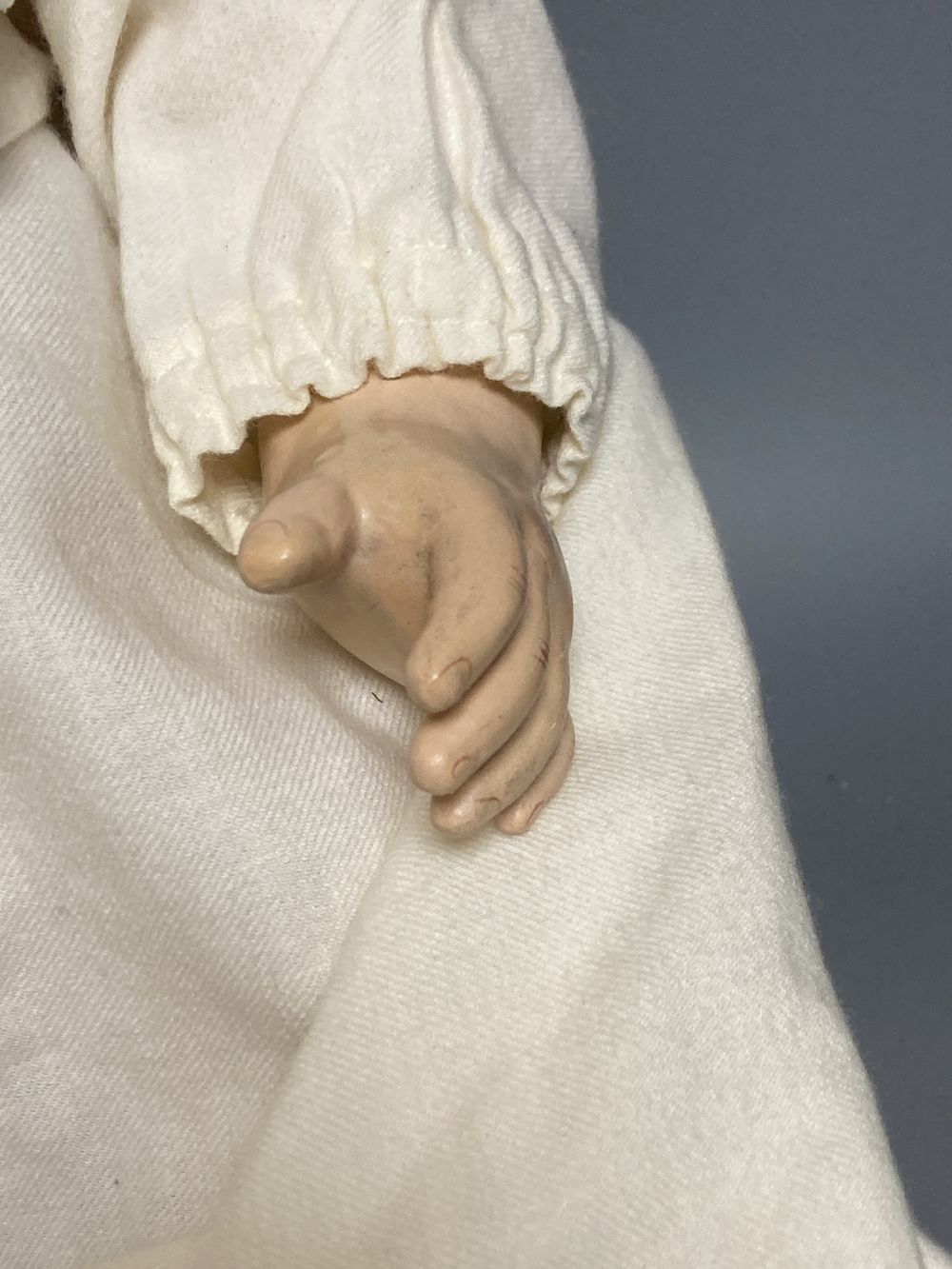 A French SFBJ bisque-headed doll, mould 236 with sleeping eyes and closed mouth, bent-limb - Image 4 of 5