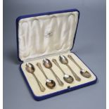 A set of six George VI silver teaspoons, cased, Sheffield, 1939, 88 grams.
