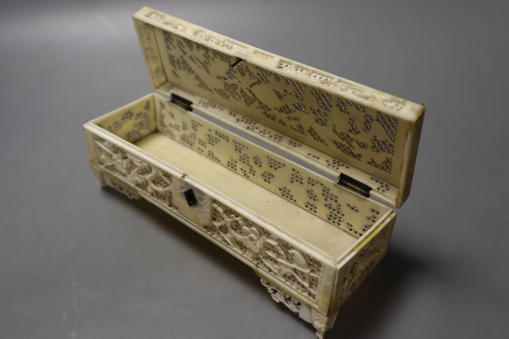 A 19th century Chinese ivory box, with finely carved and pierced detail, 18.5cm - Image 4 of 4