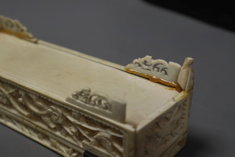 A 19th century Chinese ivory box, with finely carved and pierced detail, 18.5cm - Image 2 of 4
