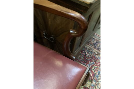 A set of eight mahogany dining chairs - Image 3 of 12