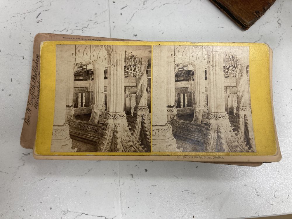 A stereoscope viewer with slides and a sand timer - Image 7 of 8