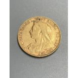 A Victorian 1900 gold sovereign, GF.
