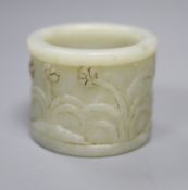 A Chinese pale celadon jade archer's thumb ring, 17th to 18th Century