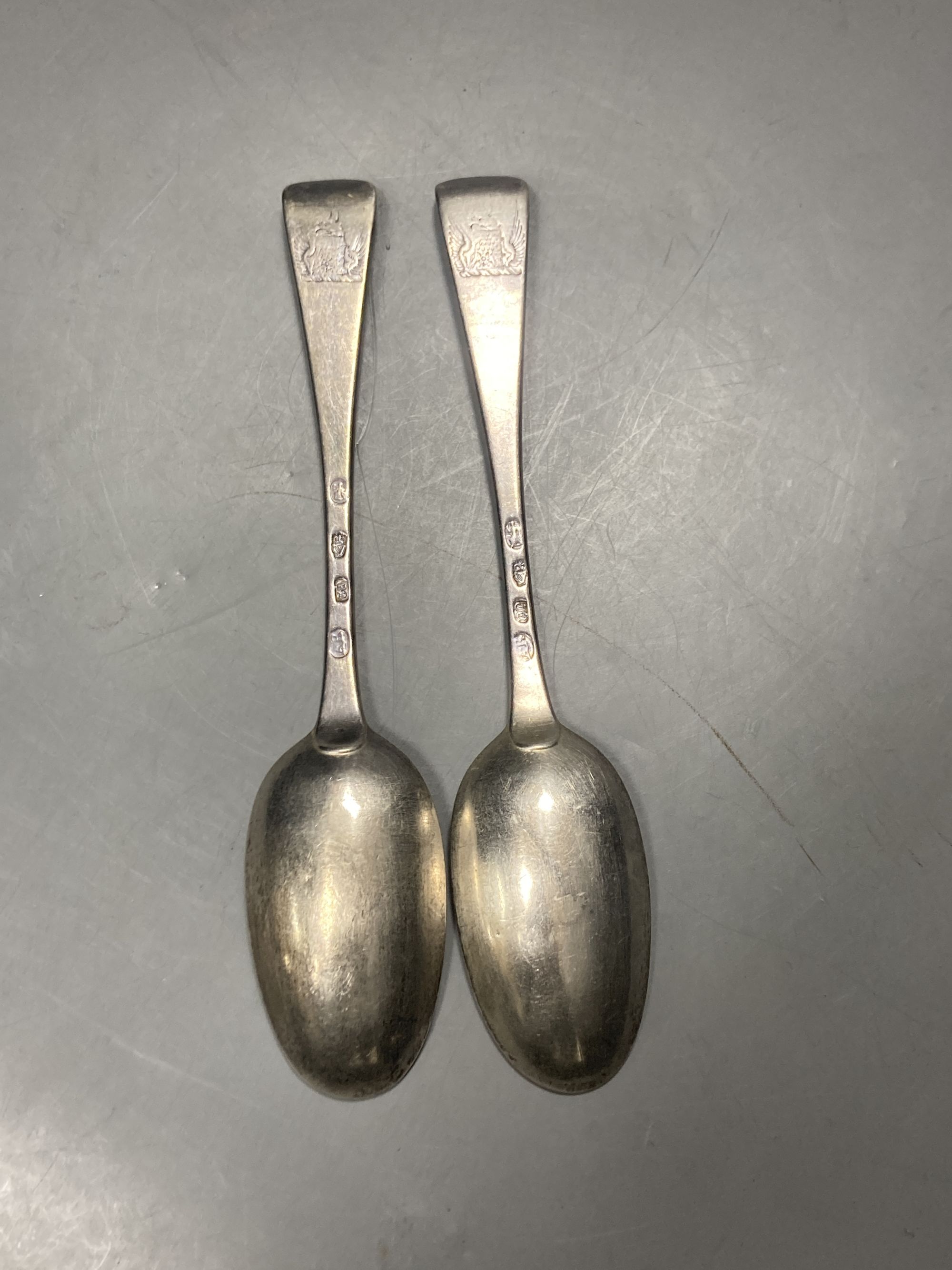 A pair of George II Irish silver Hanovarian pattern table spoons by Alexander Richards?, Dublin, - Image 3 of 6