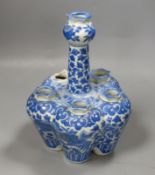 A Chinese blue and white tulip vase, height 24cm