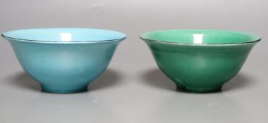 Two contemporary bowls by Jane Cox, diameter 15cm