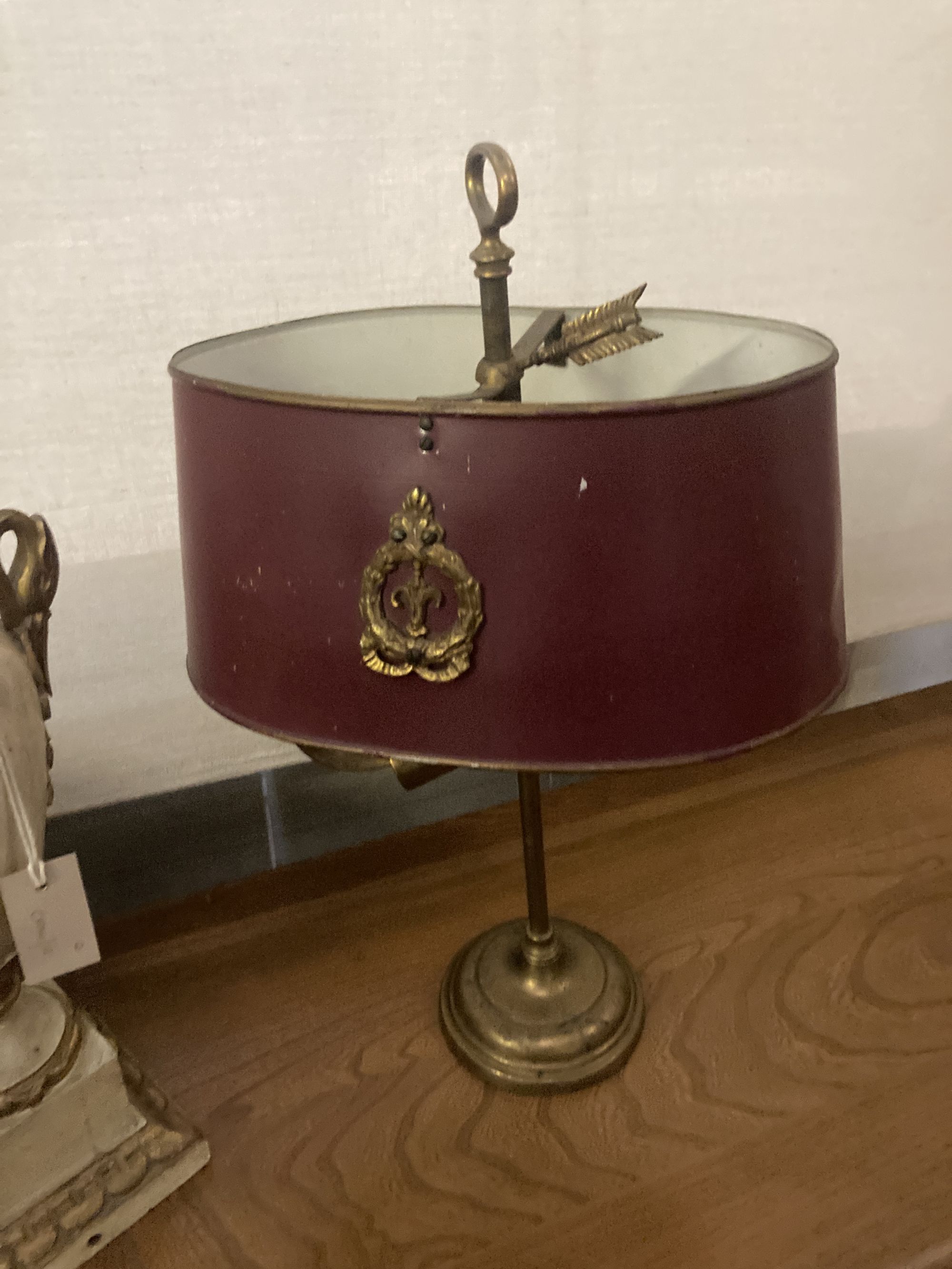 A brass table lamp with toleware shade, height 56cm, together with a parcel gilt painted wood - Image 5 of 7