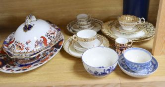 A quantity of English porcelain including Worcester, Royal Crown Derby etc.