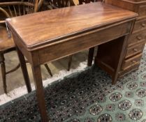 A George III mahogany folding rectangular card table, width 90cm depth 44cm height 74cm