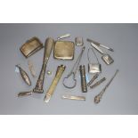 Mixed small silver, white metal and other items including vesta cases, fruit and pocket knives,