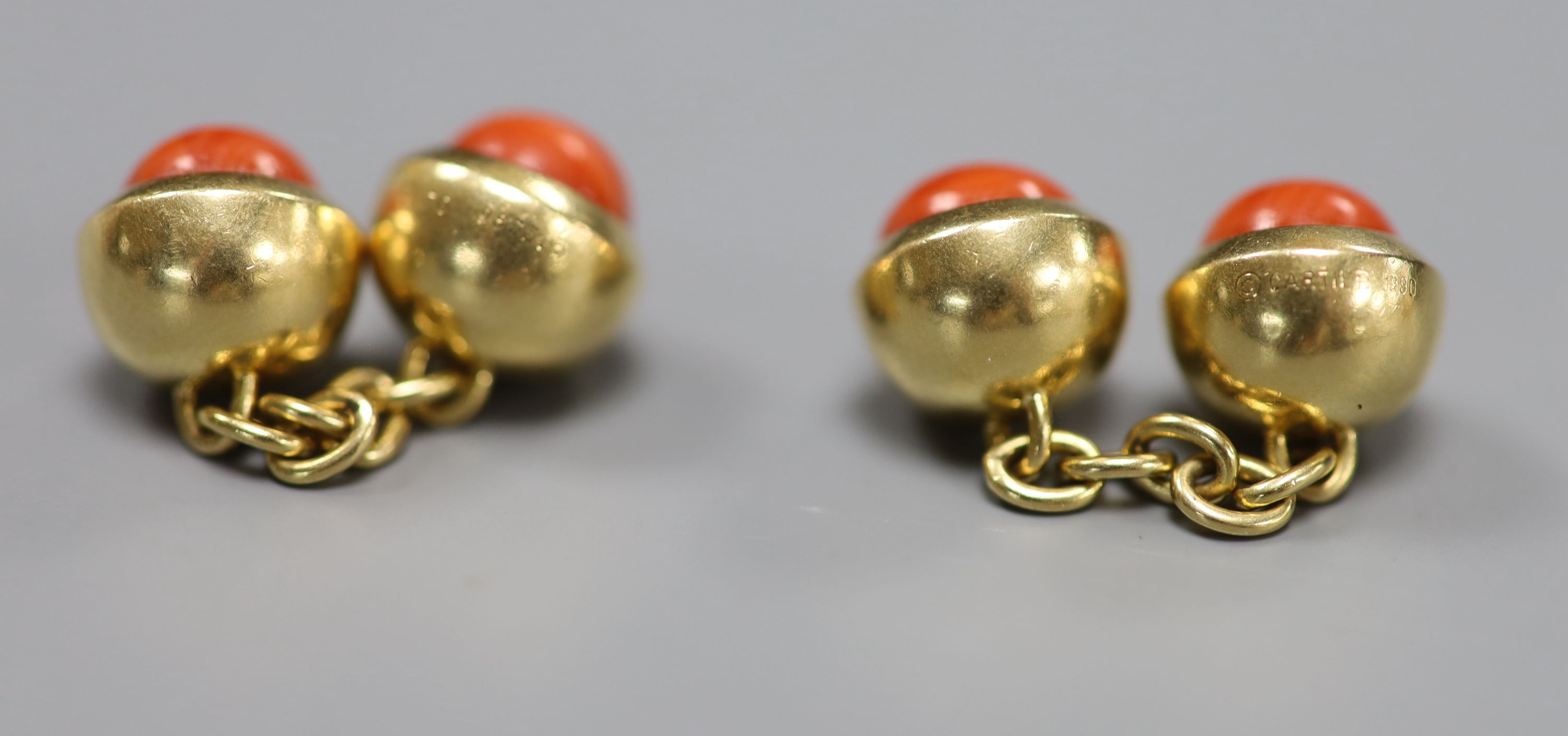 A pair of Cartier 750 yellow metal and coral bead set spherical cufflinks, signed and numbered - Image 2 of 2