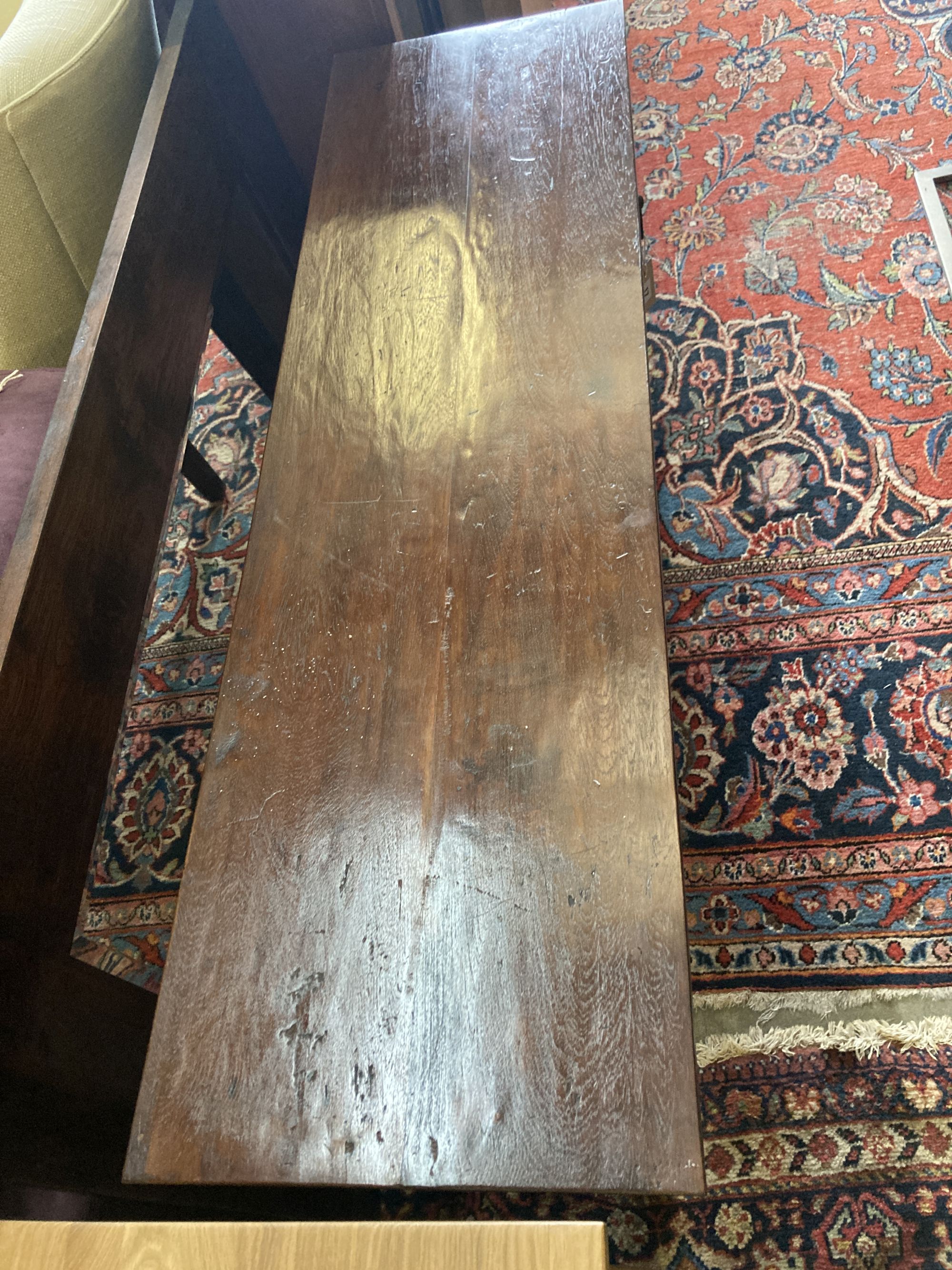 An Indian hardwood table, width 140cm, depth 40cm, height 76cm and a matching wall mirror - Image 4 of 6