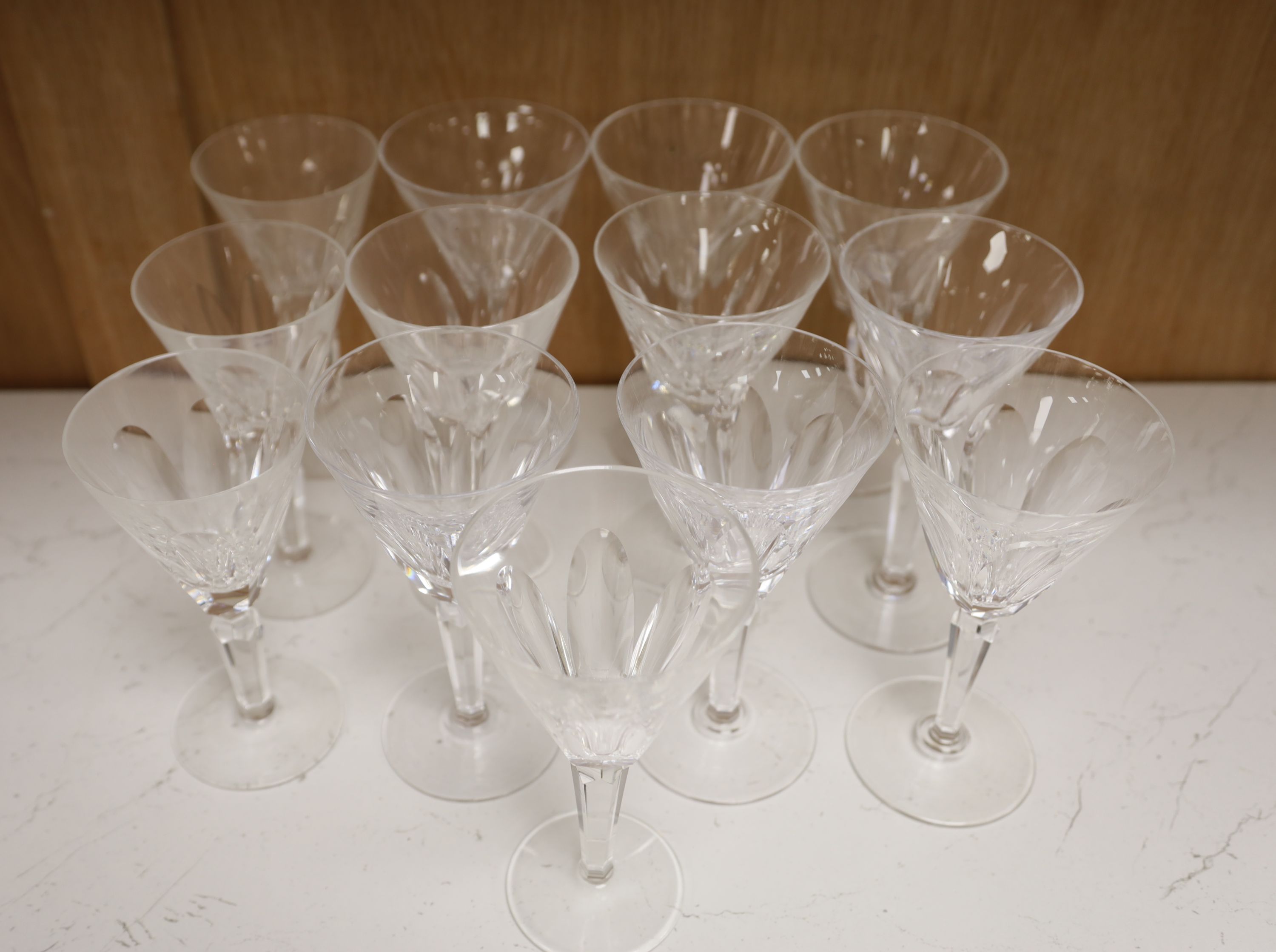 Waterford crystal drinking glasses (13)CONDITION: Three glasses marginally shorter (approx. 8mm) - Image 3 of 5