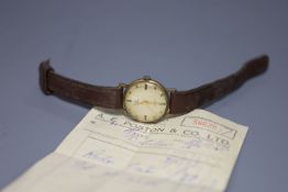 A gentleman's 9ct gold-cased manual wind Roldor wrist watch, with quarter baton numerals, on leather