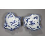 An 18th century Worcester pair of leaf-shaped pickle dishes painted in underglaze blue with a