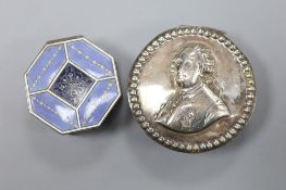 A late 19th century Hanau silver circular snuff box, import marks for London, 1899, 71mm and a later