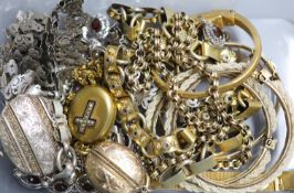 Mixed jewellery including Victorian gilt metal lockets, white metal necklace, Victorian silver