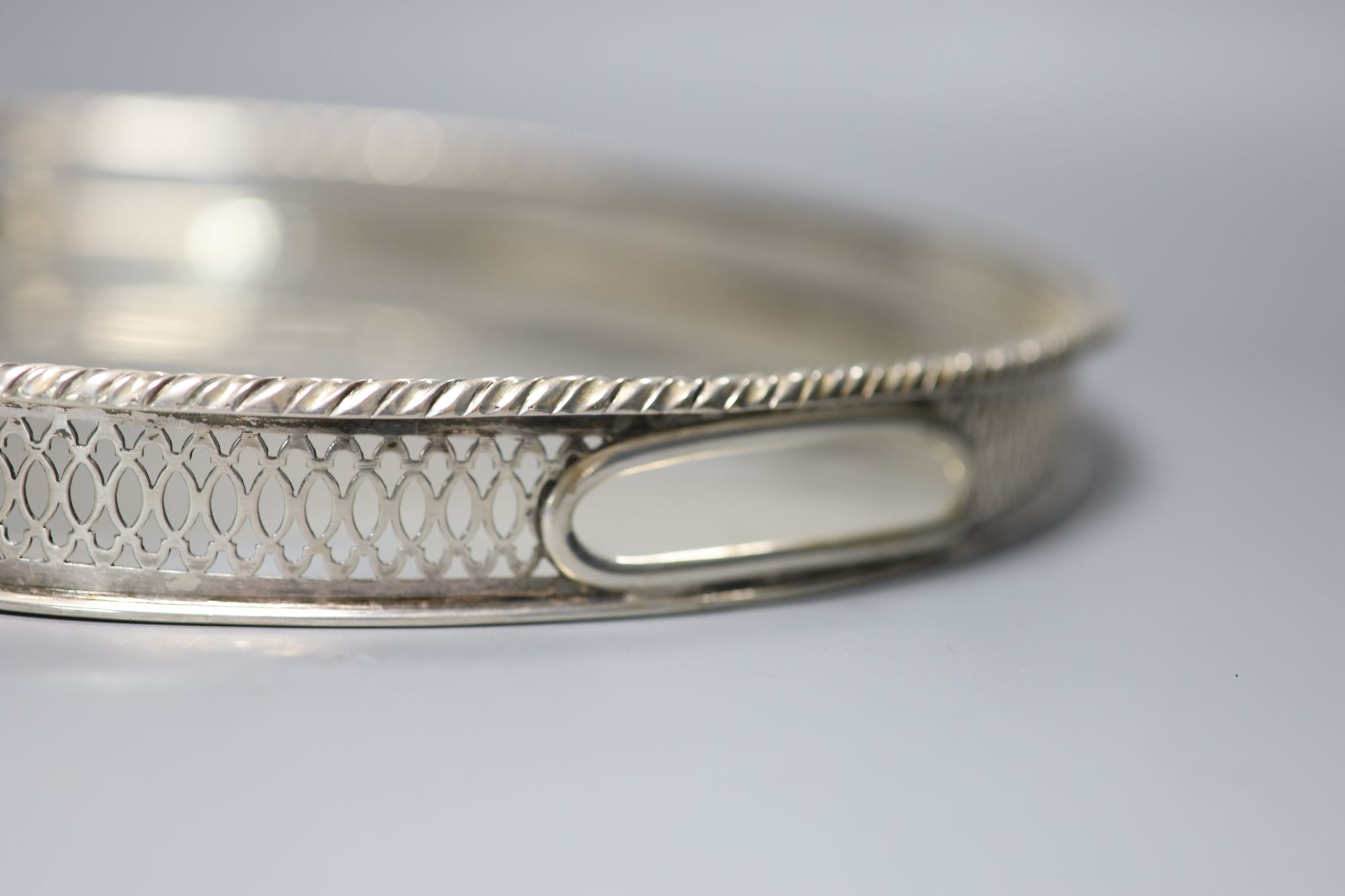 An Italian 800 standard white metal oval tray by Missiaglia, having raised galleried edge with - Image 2 of 2