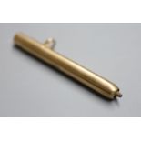 A George V 9ct gold cased pencil by Sampson Mordan & Co, 75mm, gross 18.3 grams.CONDITION: Pencil