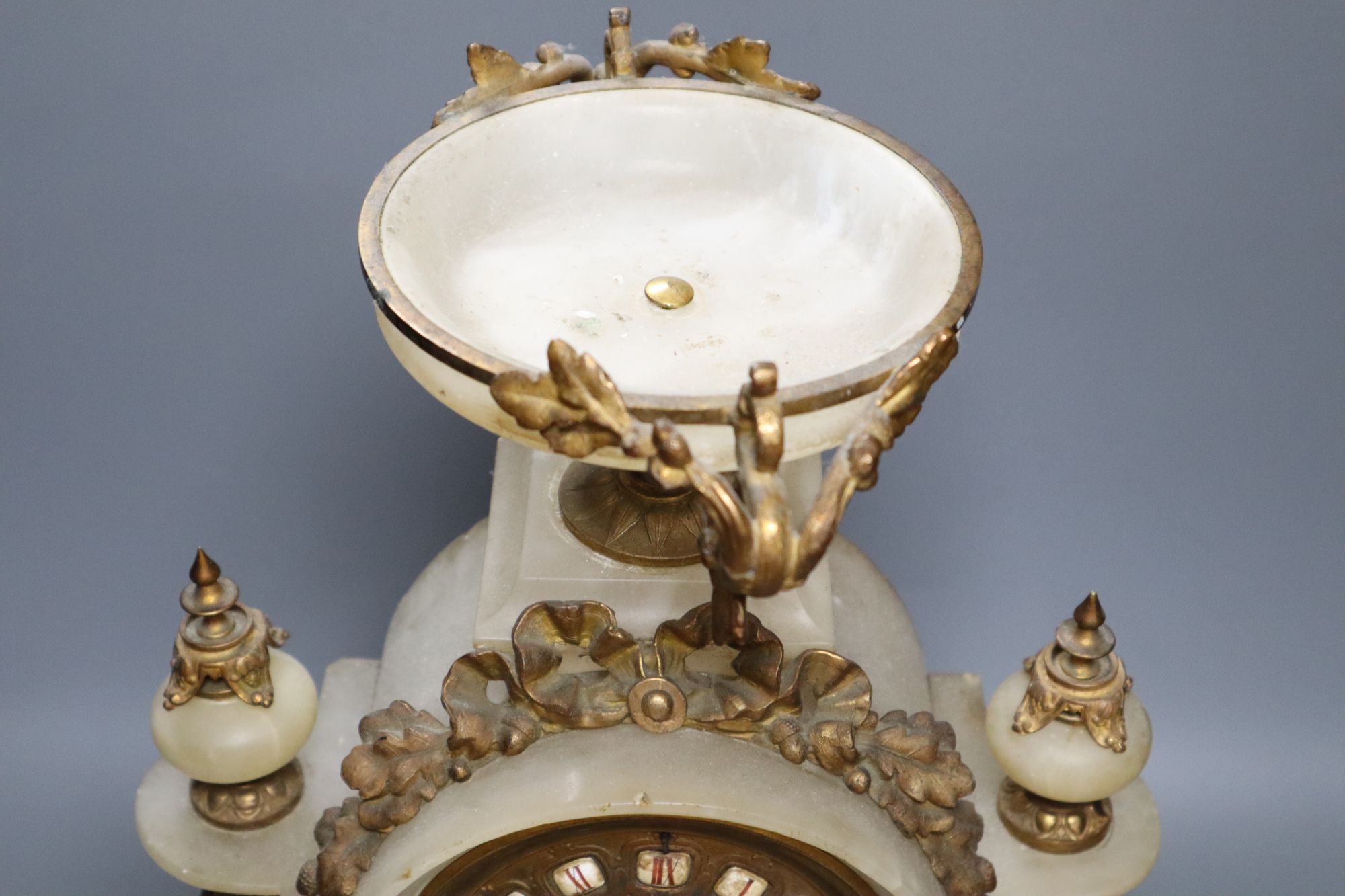 A French gilt metal and alabaster mantel clock, height 49cm - Image 3 of 3
