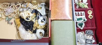 A quantity of assorted costume jewellery including Art Deco paste set jewellery.