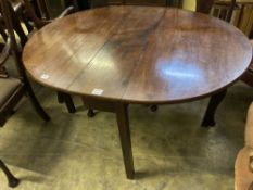 A George III mahogany cottage drop leaf dining table, width 106cm, length 128cm extended, height