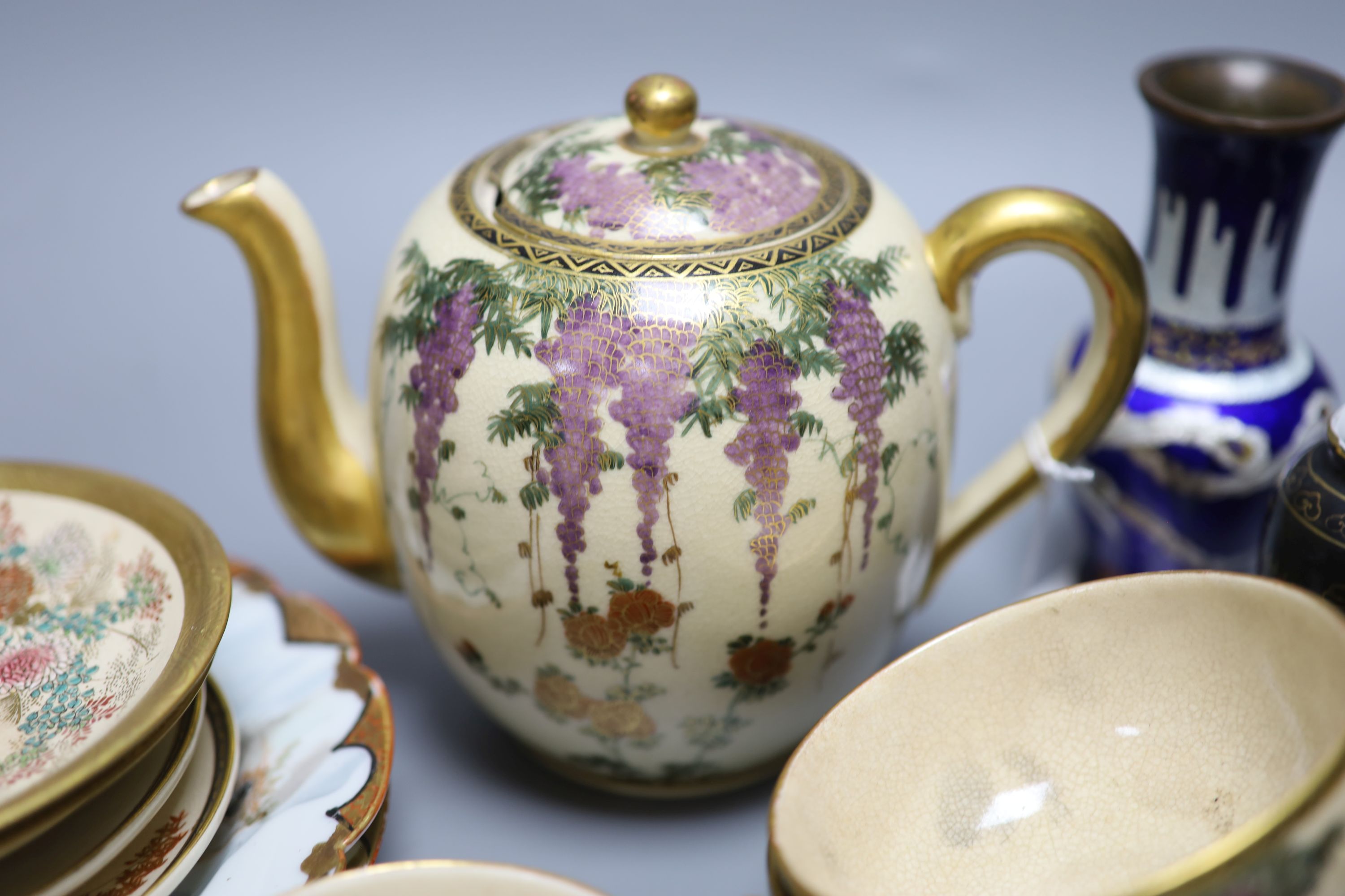 A group of Japanese cloisonne and satsuma wares - Image 4 of 6