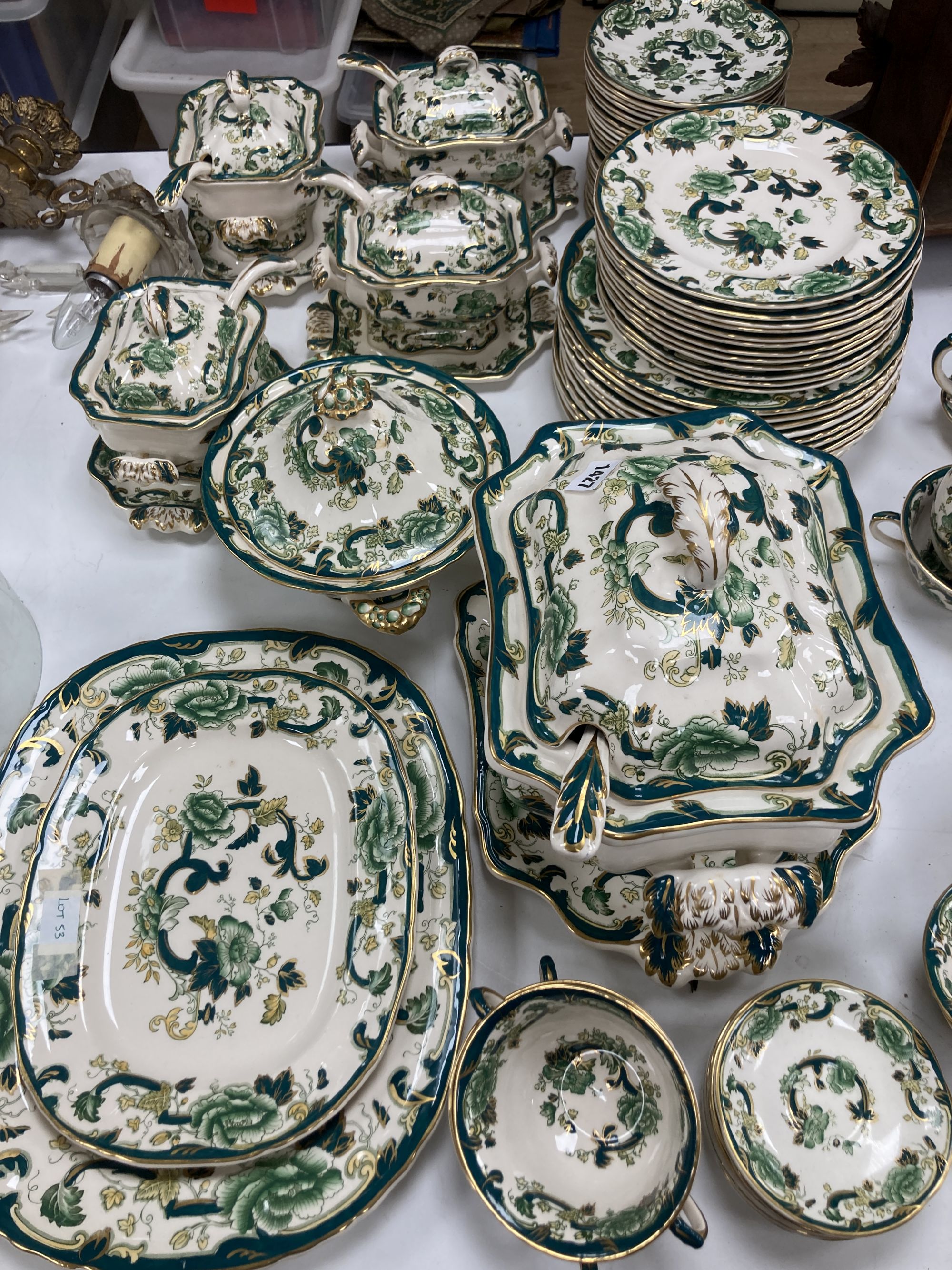 An extensive Mason's Ironstone green peony pattern dinner service - Image 2 of 6