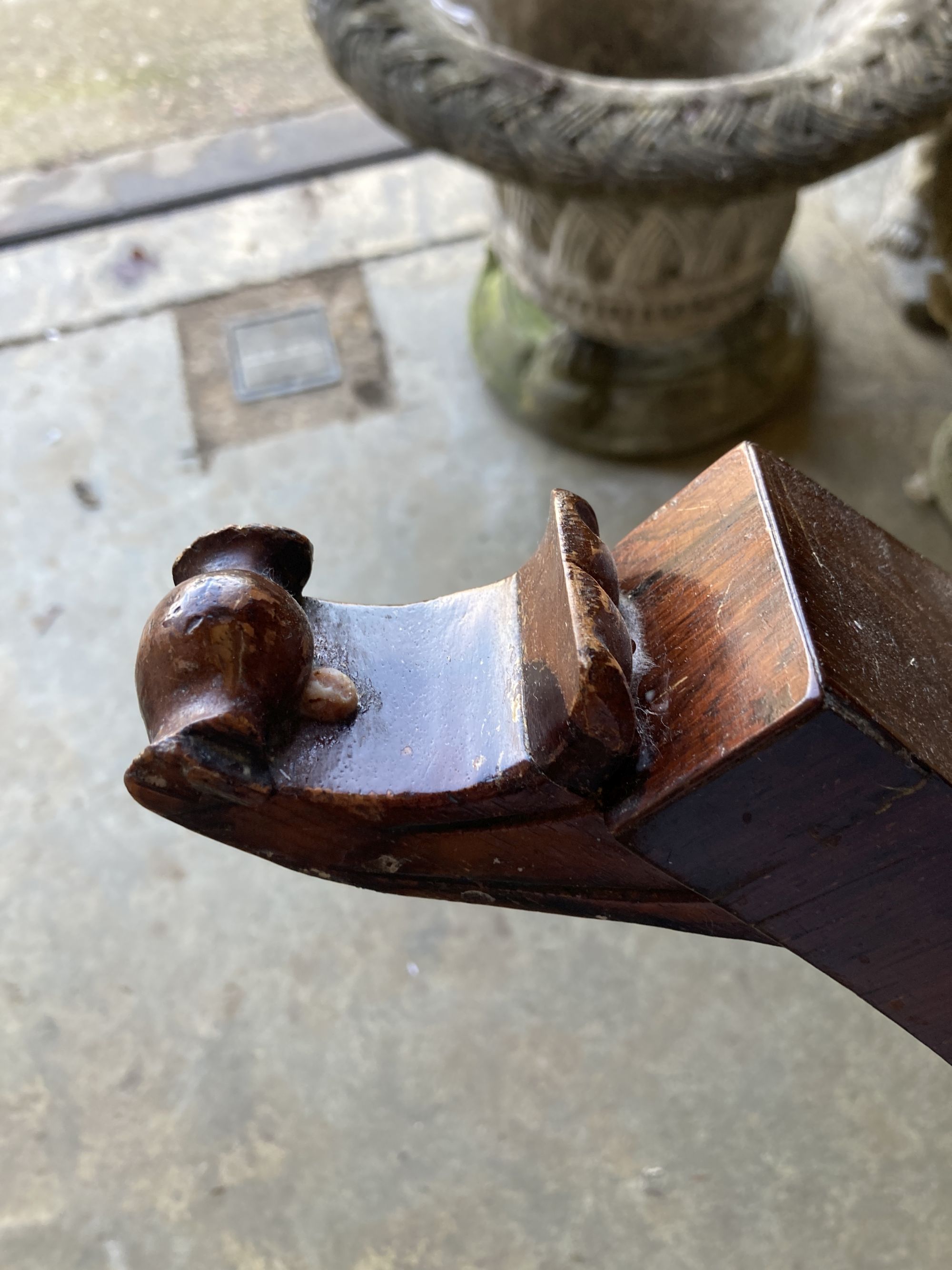 A rosewood chess top table, diameter 49cm, height 47cm - Image 4 of 4